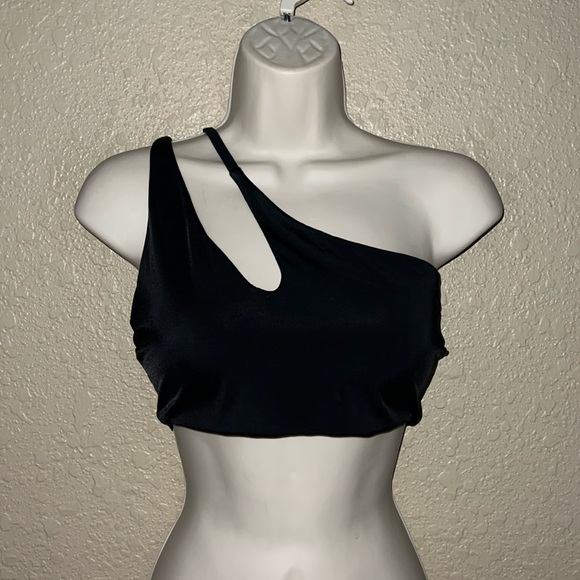 Victoria's Secret Other - NWT $40 Sz L VS Victoria Secret Black One Shoulder Bikini Top